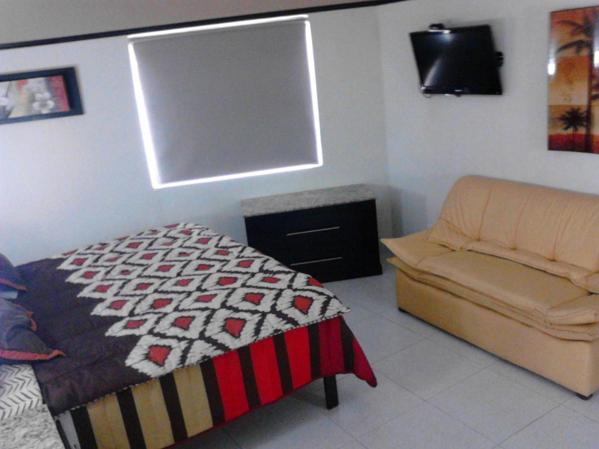 Jalyd Inn Irapuato Buitenkant foto
