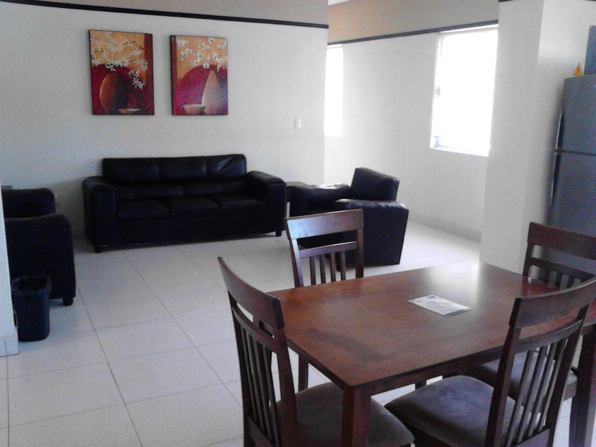 Jalyd Inn Irapuato Buitenkant foto