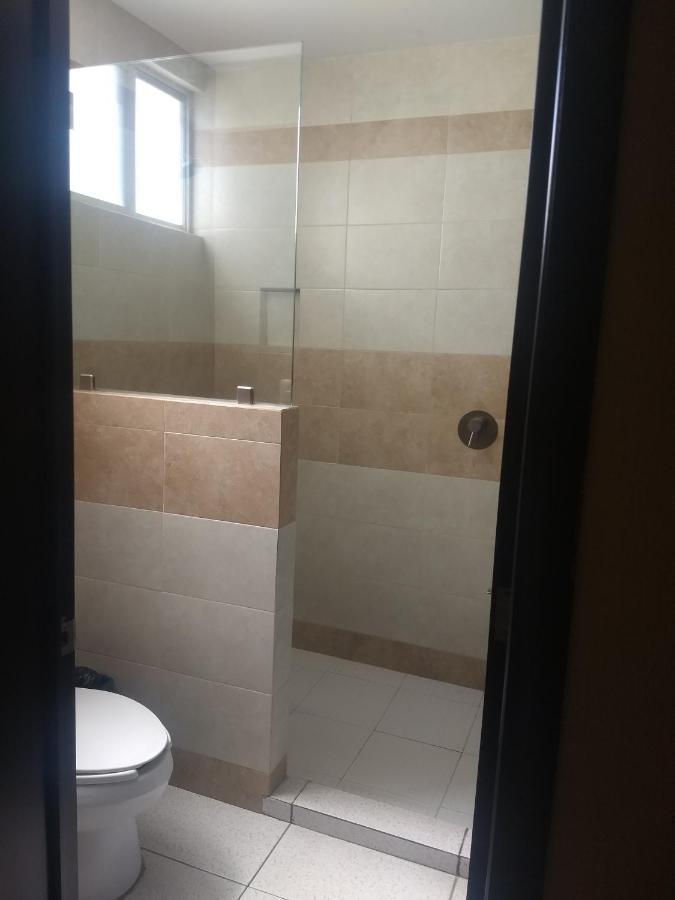 Jalyd Inn Irapuato Buitenkant foto